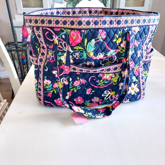 Vera Bradley Get Carried Away Tote Ribbons NWT - Picture 1 of 4